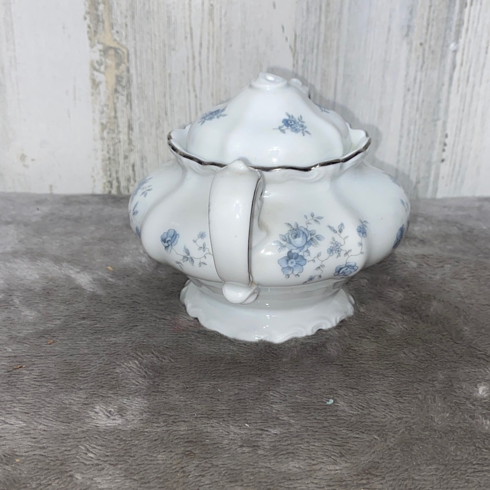 1103 Johann Haviland Elegant Blue Garland Porcelain Sugar Bowl - Picture 5 of 7